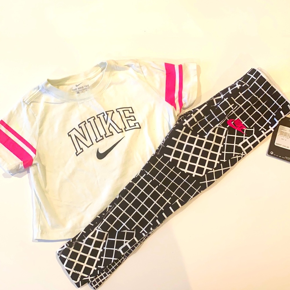 Nike Outfit 💕 $25 leggings Size:6  t-shirt Size:S